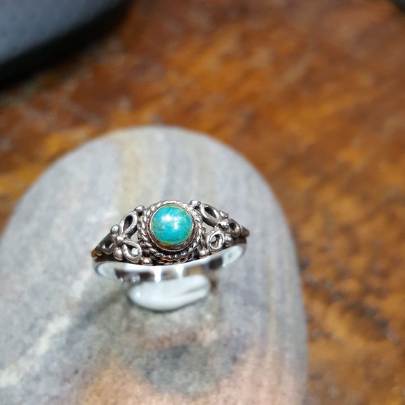 Natural Turquoise sterling ring size 8.5 - Picture 1 of 9